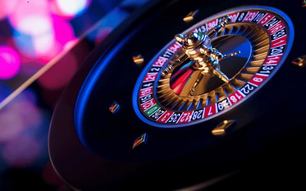 Bangladesh adult reviewing bdt 60 Live Casino guidance on a responsive screen